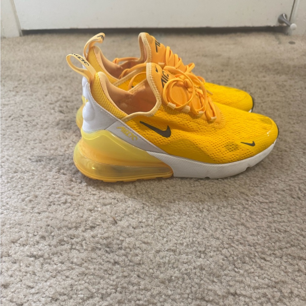 Women’s Nike Airmax 270